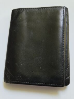Black CALFSKIN trifold Wallet    (BIN 005)